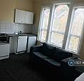 Studio Flat In Hornsey Park Road, London, N8 (#1193590)