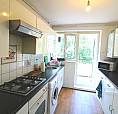 Three Bedroom Apartment Dss Welcome Near Southfields Station