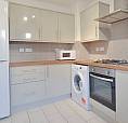 Universal Credit - 4 Double Bedroom Flat Minutes Away From Stepney Green Station