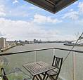 1 Bedroom Flat In New Providence Wharf, London, E14 (1 Bed) (#1161864)