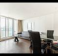 1 Bedroom Flat In The Oxygen, London, E16 (1 Bed) (#1150452)
