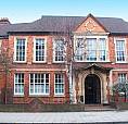 1 Bedroom Flat In Horatio Place, London, Sw19 (1 Bed) (#1015170)