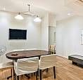3 Bedroom Flat In West Kensington Court, London, W14 (3 Bed) (#900143)