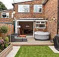 3 Bedroom House In Scrutton Close, London, Sw12