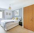 2 Bedroom Flat In St. Georges Grove, London, Sw17