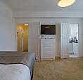 1 Bedroom Flat In Hill Street, London W1J