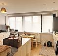 Beautiful Contemporary Ground Floor Studio Flat In 470 Church Lane