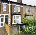 Newly Refurbished Studio Flat With Private Garden In Wood Green, N22.