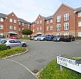 2 Bedroom Flat In Thornbury Close, London, Nw7 (2 Bed) (#1131723)