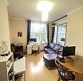 Large One Bedroom Flat In Kensington Olympia