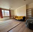 2 Bedroom Flat With Sun Balcony. Alexandra Parade. New Laminate Flooring Through Out.