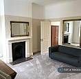 2 Bedroom Flat In Merton Road, London, Sw18 (2 Bed) (#1144304)