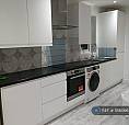 4 Bedroom Flat In Central Road, Worcester Park, Kt4 (4 Bed) (#1156066)
