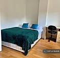 4 Bedroom Flat In Hilldrop Crescent, London, N7 (4 Bed) (#1184108)