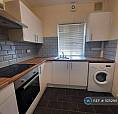2 Bedroom Flat In Gilda Court, London, Nw7 (2 Bed) (#1125294)