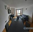 2 Bedroom Flat In Lewis Gardens, London, N16 (2 Bed) (#507925)