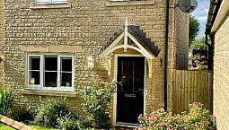 3 Bedroom House In St George’s Ave, Stonehouse, Gl10