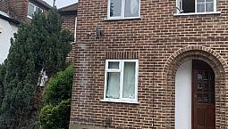 Two Bed First Floor  Flat  To  Let 