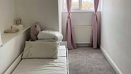 One Single Room To Rent