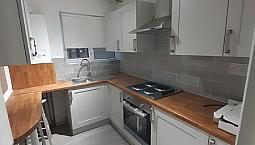 Nice Size Room To Rent In Greenford Area, Dss Welcome (Over 35 Years)