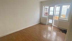 Spacious 2 Bed Flat Part Dss Welcome 