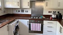 An Excellent 4 Bedroom Townhouse Set Over 3 Spacious Floors With 1 Allocated Parking