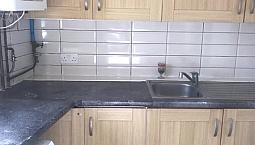 Lovely Two Bedroom Flat To Rent. Dss Applicant Considered. Rent £1350. Next To Shops And Restaurants