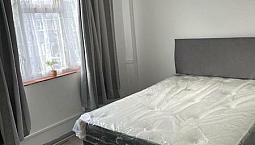 Room To Rent 