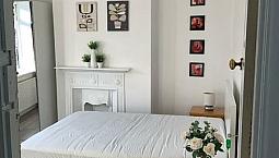 Large Double Bedroom & Single Bedroom 