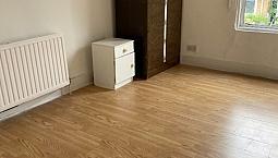 Beautiful House To Let In Eastham