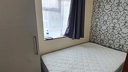 3 Bedroom Flat Available In The Redbridge.