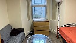 Spacious Studio Flat In Ilford 