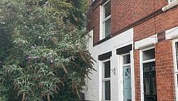 2bed House Snienton 
