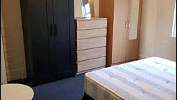 Spacious Double Room Included Except Electricity Single Occupancy Only