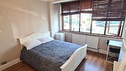 Lovely Large Double Bedroom To Rent In A Shared Terraced House In Beckway Road, Norbury Sw16