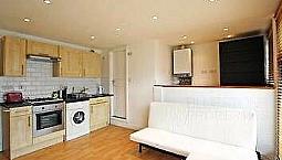Studio/Spacious/Wood Floors/Bright & Airy/Minutes From New Cross Station
