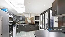 4 Bedroom House In Lots Road, London, Sw10 (4 Bed) (#1138823)
