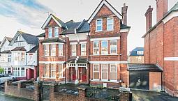 Beautiful Huge Studio Flat To Let In Streatham.  Virtual Viewings Available.