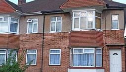 2 Bedroom Flat In Avon Close, Ub4