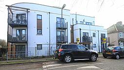 1 Bedroom Flat In Chandos Parade, Canons Park, Ha8