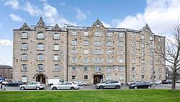 Short Term Let 2 Bed Flat Available Now