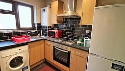 Spacious 2 Bed Flat In Ilford Part Dss Welcome 
