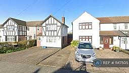 4 Bedroom House In Mill Way, Bushey, Wd23 (4 Bed) (#1147505)