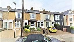 Delightful Studio Situated On The First Floor In Haringey
