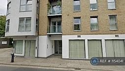 2 Bedroom Flat In Battersea Square, London, Sw11 (2 Bed) (#1154041)