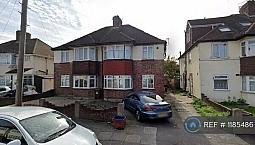 2 Bedroom Flat In Munster Avenue, Hounslow, Tw4 (2 Bed) (#1185486)