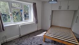 Price Reduced £799 Inc All Bills!garden Studio Flat With Shower Room. Cosy Living With All Mod Cons.