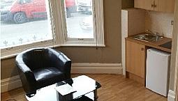 *Move In Quick* Large Double Semi-Studio Flat In A Popular Area Of Zone 2