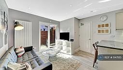 1 Bedroom In Waterbank Road, London, Se6 (#1147185)