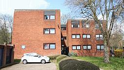 2 Bedroom Flat In Rainsford Close, Stanmore, Ha7
